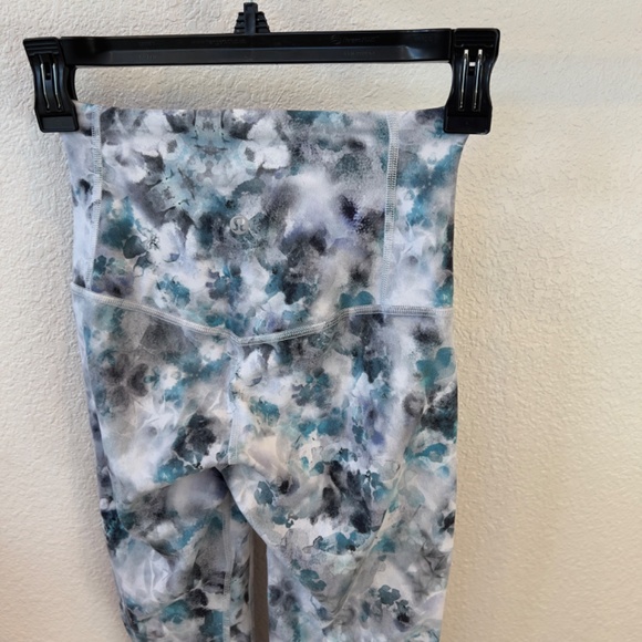 LULULEMON Unlimit High -Rise Leggings size 2 - Picture 4 of 10